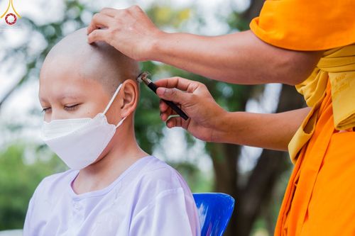 ภาพ No.43906:ประมวลภาพพิธีปลงผมธรรมทายาท โครงการบรรพชาสามเณรฟื้นฟูพระพุทธศาสนาทั่วไทย ณ ศูนย์อบรมเยาวชนนครปฐม