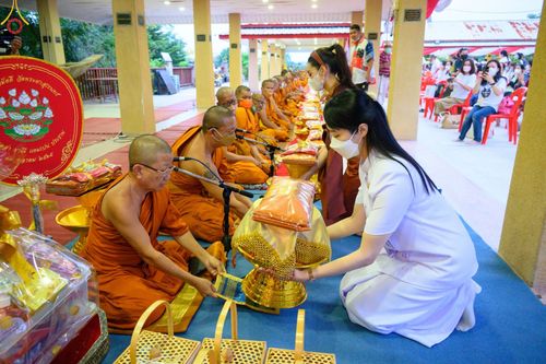 ภาพ No.53072:ประมวลภาพพิธีทอดกฐินสามัคคี ณ วัดพระยาสุเรนทร์ กรุงเทพมหานคร  (วันที่ 16 ตุลาคม พ.ศ. 2565)