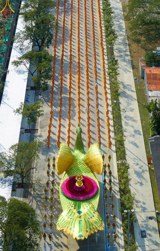 ภาพ No.43229:พิธีอัญเชิญมยุรนาวากาศ บูชาธรรมมหาปูชนียาจารย์ วันพฤหัสบดีที่ 3 กุมภาพันธ์ พ.ศ. 2565