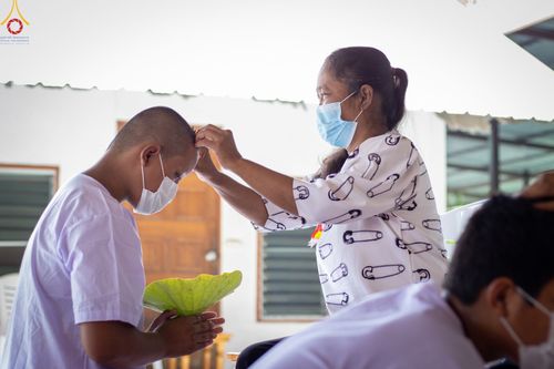 ภาพ No.44837:ประมวลภาพพิธีบรรพชา ในโครงการบรรพชาสามเณรฟื้นฟูพระพุทธศาสนาทั่วไทย ณ ศูนย์อบรมเยาวชนบางปะหัน