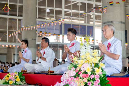 ภาพ No.52054:ประมวลภาพพิธีตักบาตรมิตรภาพไทย-เมียนมาร์ 105 รูป ณ วัดพระธรรมกาย