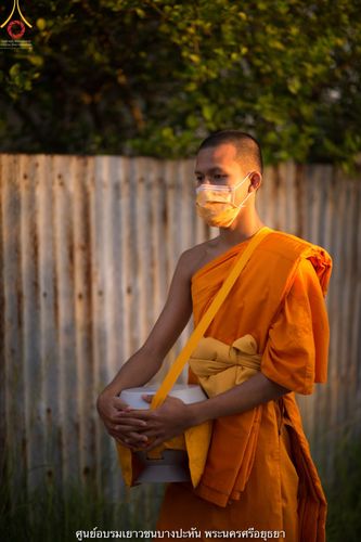 ภาพ No.42076:พิธีตัดปอยผม ปลงผม ขอขมารับผ้าไตรและพิธีบรรพชา ในโครงการอุปสมบท บูชาธรรมมหาปูชนียาจารย์ ประจำปี 2564 ชุดที่ 20