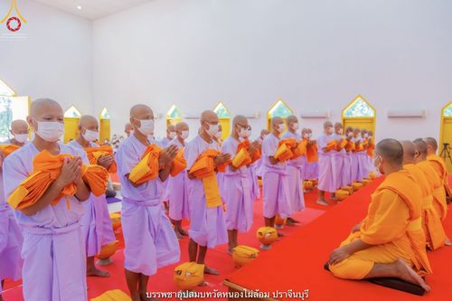 ภาพ No.40515:พิธีตัดปอยผม ปลงผม ขอขมารับผ้าไตรและพิธีบรรพชา ในโครงการอุปสมบท บูชาธรรมมหาปูชนียาจารย์ ประจำปี 2564 ชุดที่ 14