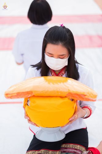 ภาพ No.43642:พิธีตัดปอยผมธรรมทายาท ณ เมืองโบราณ จ.สมุทรปราการ