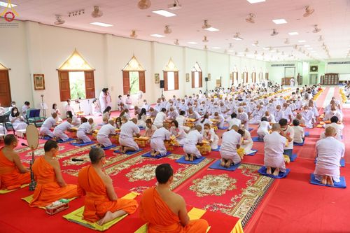 ภาพ No.48048:ประมวลภาพพิธีเวียนประทักษิณ และบรรพชาอุปสมบท รุ่นเข้าพรรษา ปี 2565