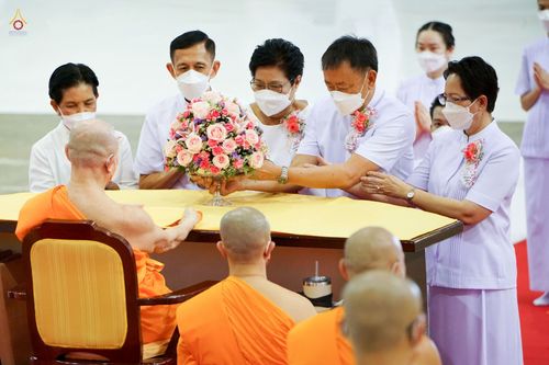 ภาพ No.38762:พิธีทอดกฐินสามัคคี ณ สภาธรรมกายสากล วัดพระธรรมกาย