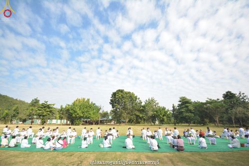 ภาพ No.40686:พิธีตัดปอยผม ปลงผม ขอขมารับผ้าไตรและพิธีบรรพชา ในโครงการอุปสมบท บูชาธรรมมหาปูชนียาจารย์ ประจำปี 2564 ชุดที่ 15