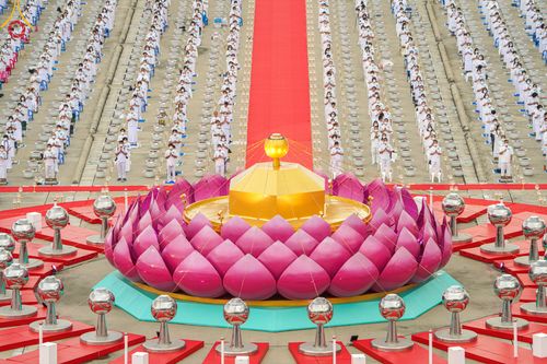 ภาพ No.52547:ประมวลภาพวันคล้ายวันเกิดครบรอบ 138 ปี พระมงคลเทพมุนี (สด จนฺทสโร) พระผู้ปราบมาร ชุดที่ 2