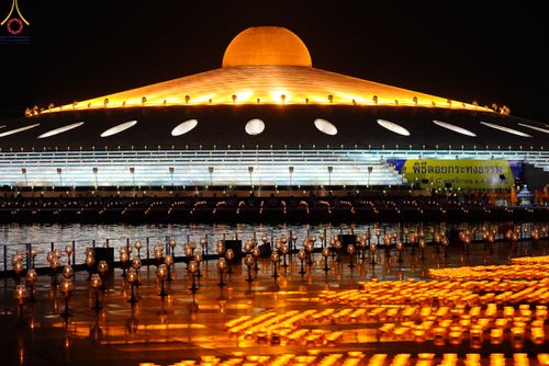 ภาพ No.55353:ประมวลภาพพิธีลอยกระทงธรรม ณ วัดพระธรรมกาย (วันที่ 8 พฤศจิกายน พ.ศ. 2565)