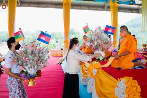 ภาพ No.53703:ประมวลภาพพิธีทอดกฐินเพื่อสร้างอาคารปฏิบัติธรรม ณ ธุดงคสถานเขาย้อย จ.เพชรบุรี (วันที่ 16 ตุลาคม พ.ศ. 2565)