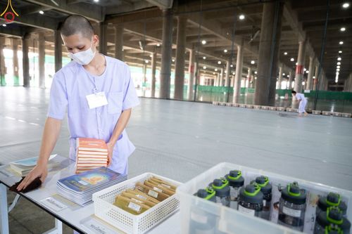 ภาพ No.47372:ประมวลภาพกิจวัตร-กิจกรรม ธรรมทายาท ในโครงการบรรพชาอุปสมบทหมู่ รุ่นเข้าพรรษา