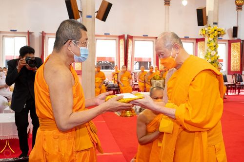 ภาพ No.40649:วัดพระธรรมกาย เป็นเจ้าภาพพิธีบำเพ็ญกุศลสวดพระอภิธรรมอุทิศถวายพระเดชพระคุณ พระวิสุทธิวงศาจารย์