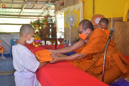 ภาพ No.44790:ประมวลภาพพิธีบรรพชา ในโครงการบรรพชาสามเณรฟื้นฟูพระพุทธศาสนาทั่วไทย ณ ศูนย์อบรมเยาวชนปัตตานี