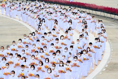 ภาพ No.51008:ประมวลภาพพิธีบรรพชาอุปสมบท โครงการบรรพชาอุปสมบทหมู่ รุ่นวันครูวิชชาธรรมกาย ปีพุทธศักราช 2565