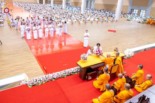 ภาพ No.310554:วันอาทิตย์ที่ 22 กุมภาพันธ์ พ.ศ. 2569 พิธีมุทิตาสักการะในโอกาสอายุวัฒนะมงคล 80 ปี พระพรหมวชิรปัญญาจารย์ (ทองดี สุรเตโช ป.ธ.9) ณ ห้องแก้วสารพัดนึก 2 วัดพระธรรมกาย จ.ปทุมธานี