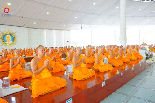 ภาพ No.316430:วันเสาร์ที่ 21 มีนาคม พ.ศ.2569 พิธีถวายภัตตาหารเมนูสวรรค์ เพื่อการบรรลุธรรม ณ หอฉันคุณยายอาจารย์ฯ วัดพระธรรมกาย