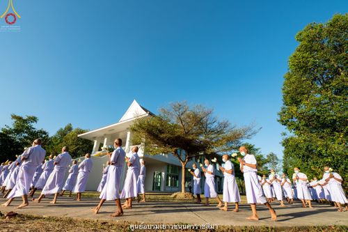 ภาพ No.40328:พิธีตัดปอยผม ปลงผม ขอขมารับผ้าไตรและพิธีบรรพชา ในโครงการอุปสมบท บูชาธรรมมหาปูชนียาจารย์ ประจำปี 2564 ชุดที่ 11