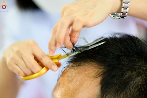 ภาพ No.47467:ประมวลภาพพิธีตัดปอยผม โครงการบรรพชาอุปสมบทหมู่ รุ่นเข้าพรรษา 2565