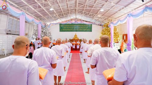 ภาพ No.39583:พิธีตัดปอยผม ปลงผม ขอขมารับผ้าไตรและพิธีบรรพชา ในโครงการอุปสมบท บูชาธรรมมหาปูชนียาจารย์ ประจำปี 2564 ชุดที่ 3