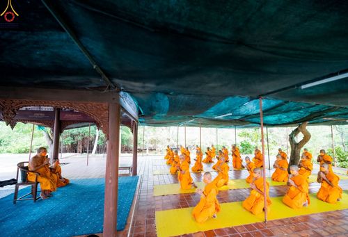 ภาพ No.43688:เมืองโบราณ ร่วมกับกองนครหลวง 6 จัดพิธีบรรพชาถวายเป็นพุทธบูชา