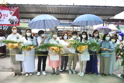 ภาพ No.49791:ประมวลภาพพิธีสักการะรูปหล่อพระมงคลเทพมุนี หลวงปู่วัดปากน้ำ ณ ห้างทวีกิจคอมเพล็กซ์ อ.เมือง จ.สระบุรี