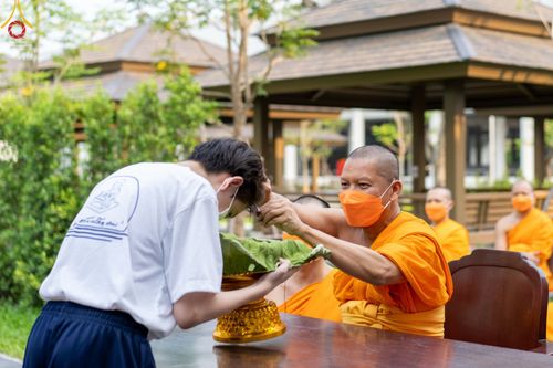 ภาพ No.44465:ประมวลภาพพิธีปลงผม โครงการบรรพชาสามเณรหน่อแก้วเปรียญธรรมรุ่นที่ 10