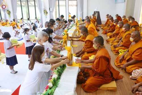 ภาพ No.50218:ประมวลภาพพิธีถวายมหาสังฆทาน 77 วัด ฉลองครบรอบ 7 ปี ศูนย์ปฏิบัติธรรมพัทลุง