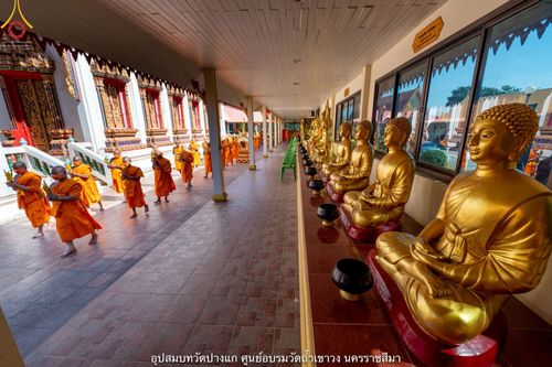 ภาพ No.39883:พิธีตัดปอยผม ปลงผม ขอขมารับผ้าไตรและพิธีบรรพชา ในโครงการอุปสมบท บูชาธรรมมหาปูชนียาจารย์ ประจำปี 2564 ชุดที่ 7