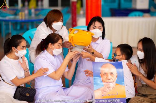 ภาพ No.40363:พิธีตัดปอยผม ปลงผม ขอขมารับผ้าไตรและพิธีบรรพชา ในโครงการอุปสมบท บูชาธรรมมหาปูชนียาจารย์ ประจำปี 2564 ชุดที่ 12