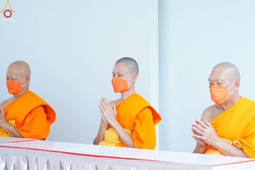 ภาพ No.52162:ประมวลภาพพิธีสักการะพระมงคลเทพมุนี (สด จนฺทสโร) ณ ศูนย์ปฏิบัติธรรมพระมงคลเทพมุนี