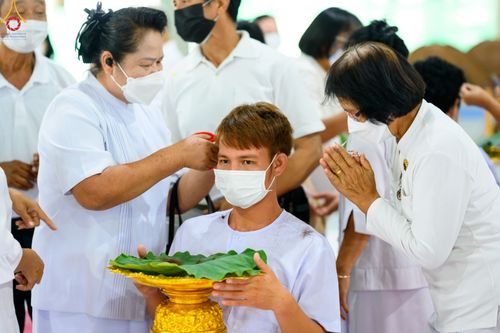 ภาพ No.47469:ประมวลภาพพิธีตัดปอยผม โครงการบรรพชาอุปสมบทหมู่ รุ่นเข้าพรรษา 2565