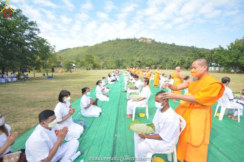 ภาพ No.40689:พิธีตัดปอยผม ปลงผม ขอขมารับผ้าไตรและพิธีบรรพชา ในโครงการอุปสมบท บูชาธรรมมหาปูชนียาจารย์ ประจำปี 2564 ชุดที่ 15