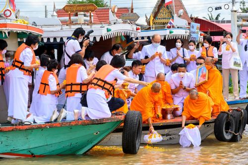 ภาพ No.49041:ประมวลภาพพิธีเก็บอัฐิและลอยอังคาร พระสุธรรมญาณวิเทศ  (สุธรรม สุธมฺโม)