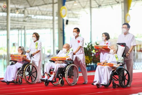 ภาพ No.38763:พิธีทอดกฐินสามัคคี ณ สภาธรรมกายสากล วัดพระธรรมกาย