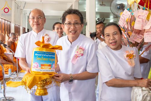 ภาพ No.305174:วันที่ 28 มกราคม พ.ศ. 2569 พิธีทอดผ้าป่าทำนุบำรุงศาสนสถาน ณ วัดเกิดการอุดม อ.คลองหลวง จ.ปทุมธานี ในโครงการธรรมยาตรา กตัญญูบูชา มหาปูชนียาจารย์ พระมงคลเทพมุนี(สด จนฺทสโร) พระผู้ปราบมาร อนุสรณ์สถาน 7 แห่ง ปีที่ 14