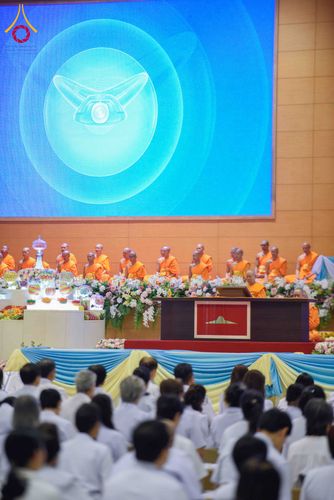 ภาพ No.308326:วันที่ 1  กุมภาพันธ์ พ.ศ. 2569 พิธีบูชาข้าวพระอาทิตย์ต้นเดือน ณ สภาธรรมกายสากล วัดพระธรรมกาย