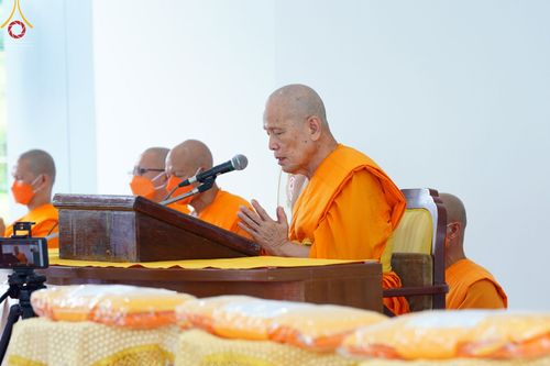 ภาพ No.52163:ประมวลภาพพิธีสักการะพระมงคลเทพมุนี (สด จนฺทสโร) ณ ศูนย์ปฏิบัติธรรมพระมงคลเทพมุนี