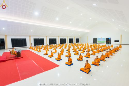 ภาพ No.42081:พิธีตัดปอยผม ปลงผม ขอขมารับผ้าไตรและพิธีบรรพชา ในโครงการอุปสมบท บูชาธรรมมหาปูชนียาจารย์ ประจำปี 2564 ชุดที่ 20