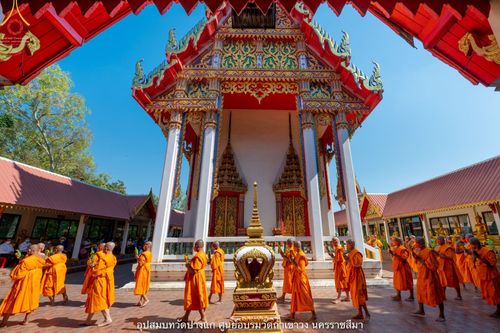 ภาพ No.39889:พิธีตัดปอยผม ปลงผม ขอขมารับผ้าไตรและพิธีบรรพชา ในโครงการอุปสมบท บูชาธรรมมหาปูชนียาจารย์ ประจำปี 2564 ชุดที่ 7