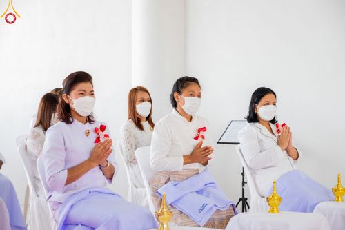 ภาพ No.45974:ประมวลภาพพิธีตักบาตร โครงการบรรพชาสามเณรฟื้นฟูพระพุทธศาสนาทั่วไทย ณ ศูนย์ปฏิบัติธรรมสมุทรปราการบางบ่อ 