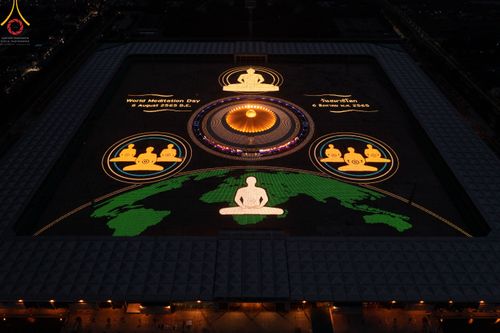 ภาพ No.49136:ประมวลภาพพิธีจุดประทีป  ในวันสมาธิโลก (วันเสาร์ที่ 6 สิงหาคม พ.ศ. 2565)