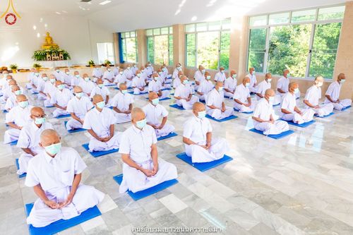 ภาพ No.40277:พิธีตัดปอยผม ปลงผม ขอขมารับผ้าไตรและพิธีบรรพชา ในโครงการอุปสมบท บูชาธรรมมหาปูชนียาจารย์ ประจำปี 2564 ชุดที่ 11