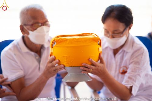 ภาพ No.40360:พิธีตัดปอยผม ปลงผม ขอขมารับผ้าไตรและพิธีบรรพชา ในโครงการอุปสมบท บูชาธรรมมหาปูชนียาจารย์ ประจำปี 2564 ชุดที่ 12