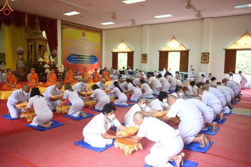 ภาพ No.48053:ประมวลภาพพิธีเวียนประทักษิณ และบรรพชาอุปสมบท รุ่นเข้าพรรษา ปี 2565