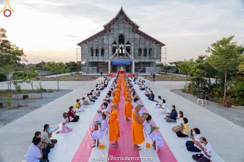 ภาพ No.39586:พิธีตัดปอยผม ปลงผม ขอขมารับผ้าไตรและพิธีบรรพชา ในโครงการอุปสมบท บูชาธรรมมหาปูชนียาจารย์ ประจำปี 2564 ชุดที่ 3