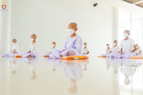 ภาพ No.44604:ประมวลภาพพิธีบรรพชา โครงการบรรพชาสามเณรฟื้นฟูพระพุทธศาสนาทั่วไทย ณ ศูนย์ปฎิบัติธรรมสมุทรปราการ