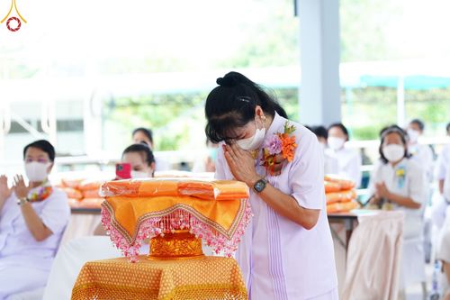 ภาพ No.52165:ประมวลภาพพิธีสักการะพระมงคลเทพมุนี (สด จนฺทสโร) ณ ศูนย์ปฏิบัติธรรมพระมงคลเทพมุนี