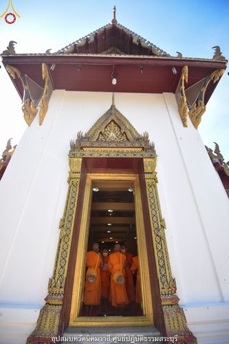 ภาพ No.40103:พิธีตัดปอยผม ปลงผม ขอขมารับผ้าไตรและพิธีบรรพชา ในโครงการอุปสมบท บูชาธรรมมหาปูชนียาจารย์ ประจำปี 2564 ชุดที่ 9