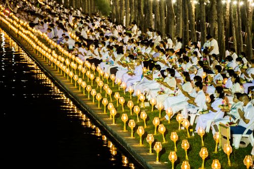 ภาพ No.55358:ประมวลภาพพิธีลอยกระทงธรรม ณ วัดพระธรรมกาย (วันที่ 8 พฤศจิกายน พ.ศ. 2565)
