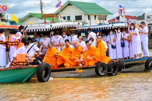 ภาพ No.49040:ประมวลภาพพิธีเก็บอัฐิและลอยอังคาร พระสุธรรมญาณวิเทศ  (สุธรรม สุธมฺโม)